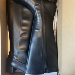 Clark’s Women’s Iridessa Glow High Knee Boots