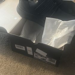 Men’s or women’s Sneakers