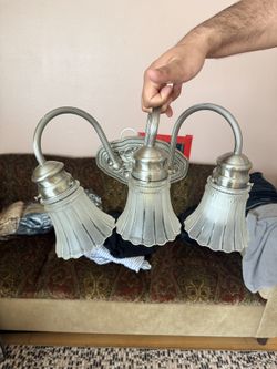 Sconces (lighting)