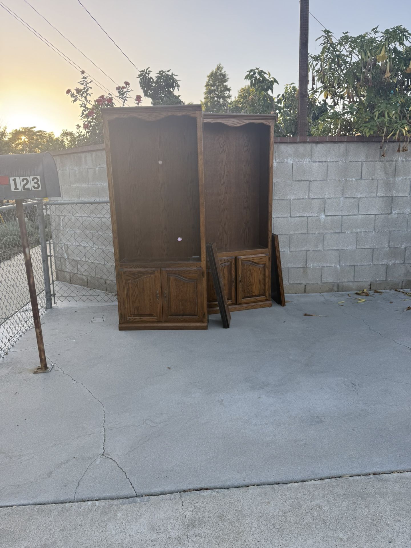 Free Wood Book Shelves