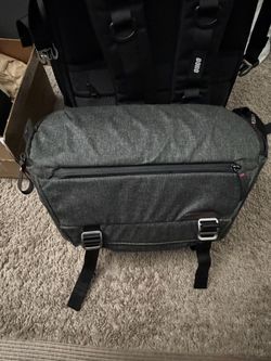 Peak Design Everyday Sling 10L
