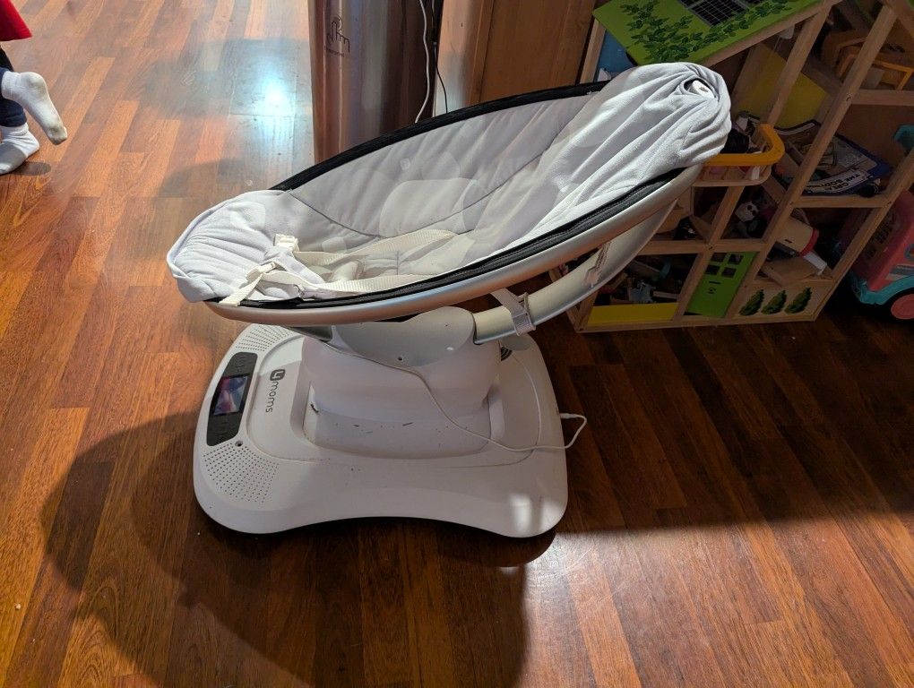 Mamaroo Baby Swing