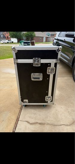 Rack for music equipment with power conditioner