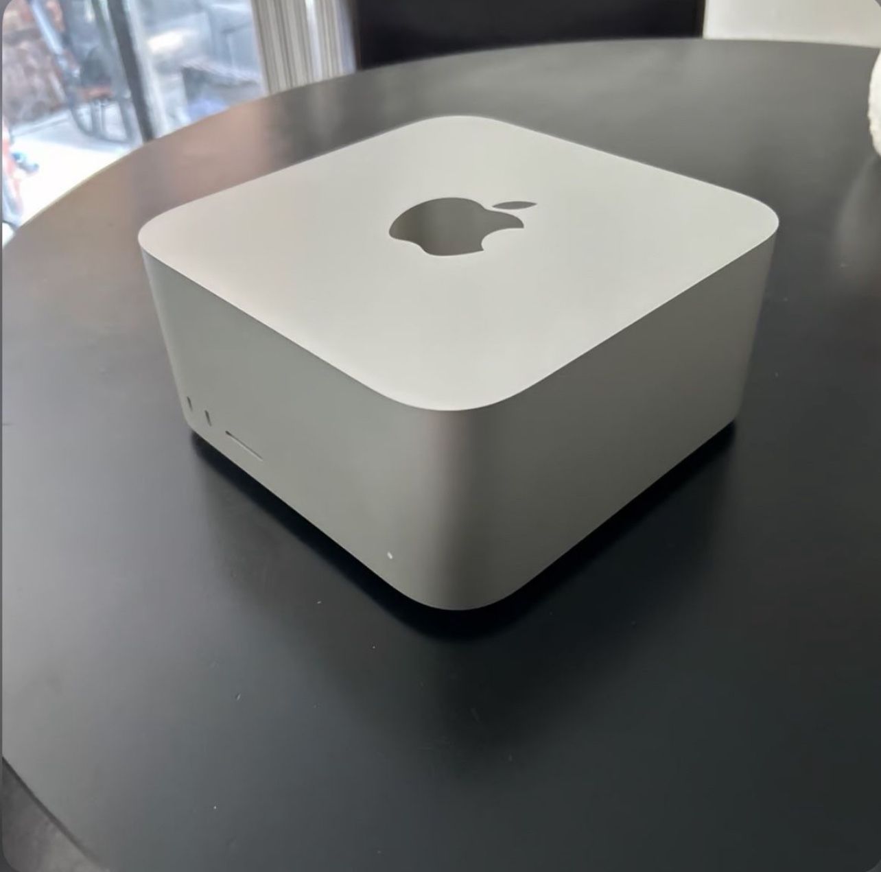 Apple 2023 Mac Studio M2 Ultra