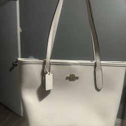 Coach medium city tote bag