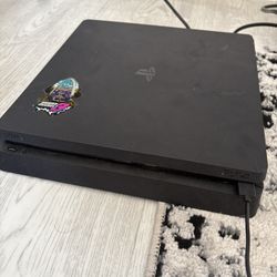 PS4 Slim
