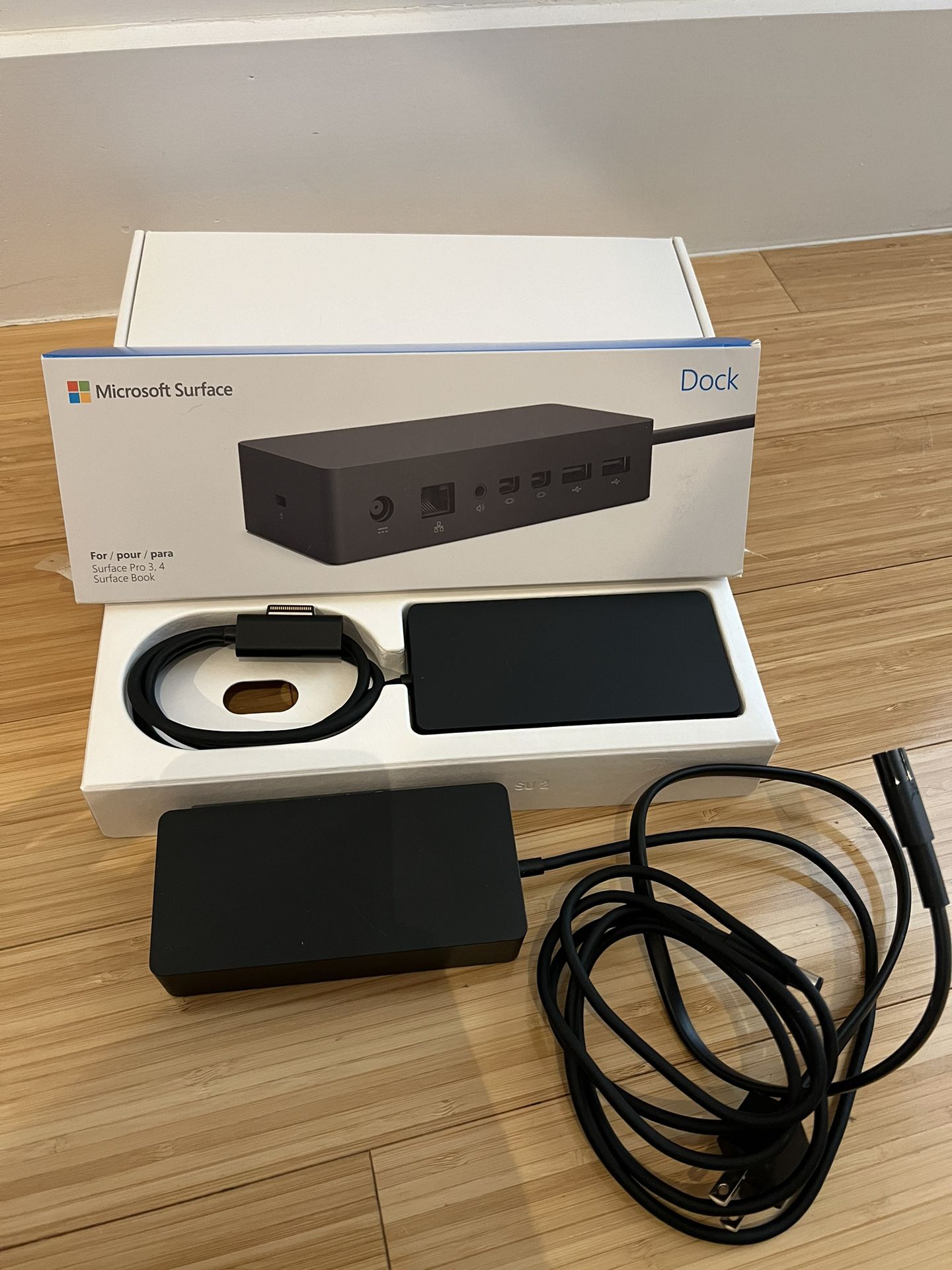 Microsoft Surface Dock Model 1661 - Perfect Condition