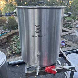 BrewBuilt Brewing kettle