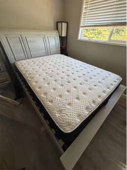 Bedroom set
