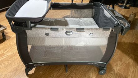 Graco pack and play