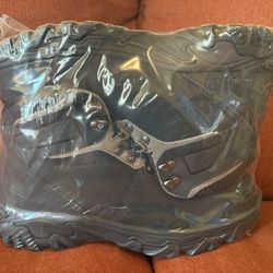 Brand New Larnmern Boots 