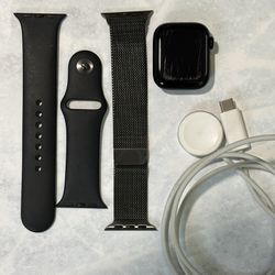 Used Series 7 Apple Watch (41 mm)