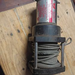 2000 Lb Hoist 12 Volt Battery Operated