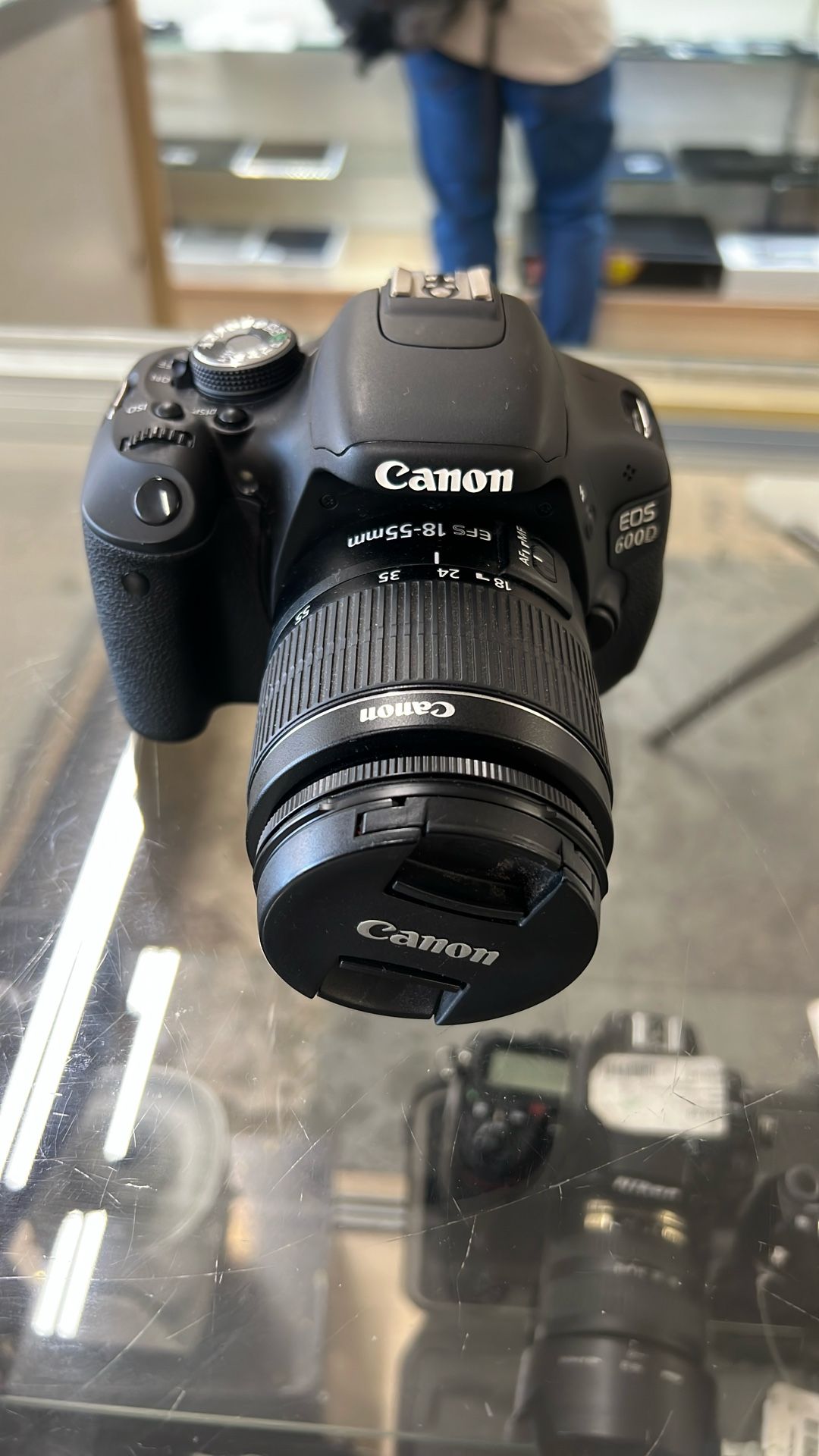 Canon EOS 600D W/lens