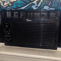Ac Unit New W Remote Midea  