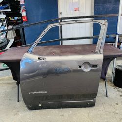 JEEP RENEGADE 2015-2023 LEFT DRIVER SIDE DOOR OEM 