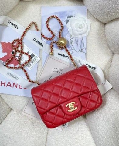 Fashionable and trendy Red and gold small golden ball Diamond gold buckle chain shoulder strap crossbody bag