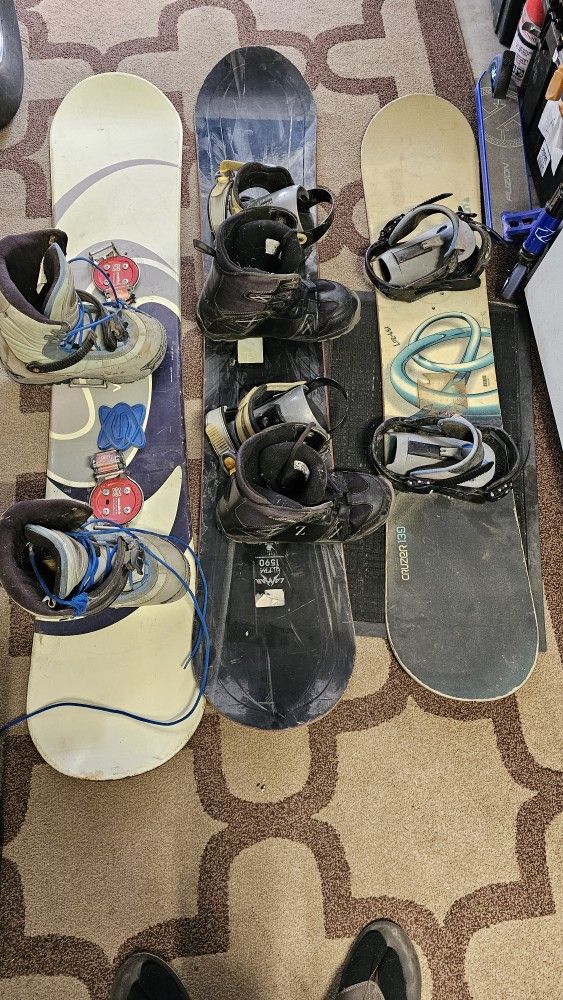 Snowboard π FOR SALE