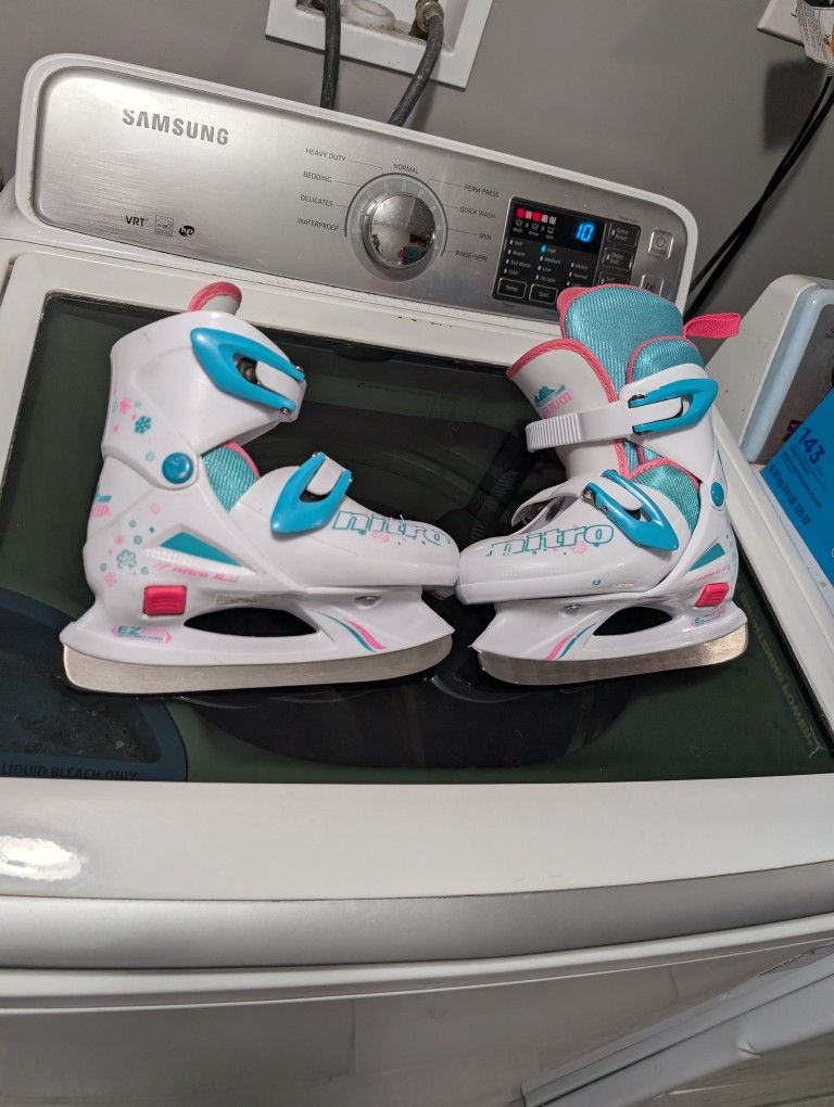Girls Nitro Adjustable Ice Skates