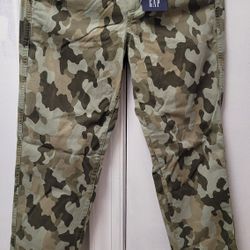 Women’s Gap Camouflage Straight High Rise Khaki Pants