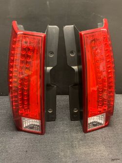 Cadillac Escalade 07-14 Left and Right Tail Lights.