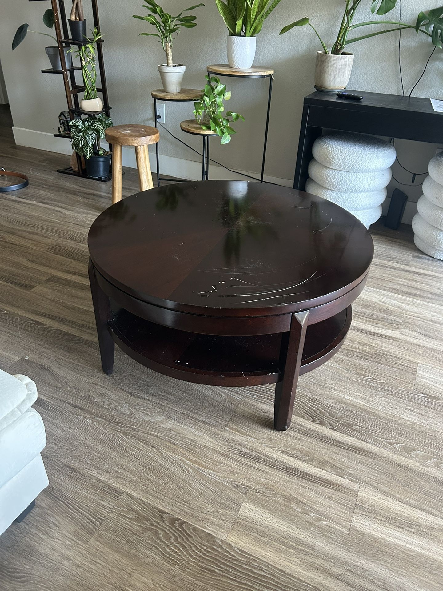 Coffee / Cocktail Table