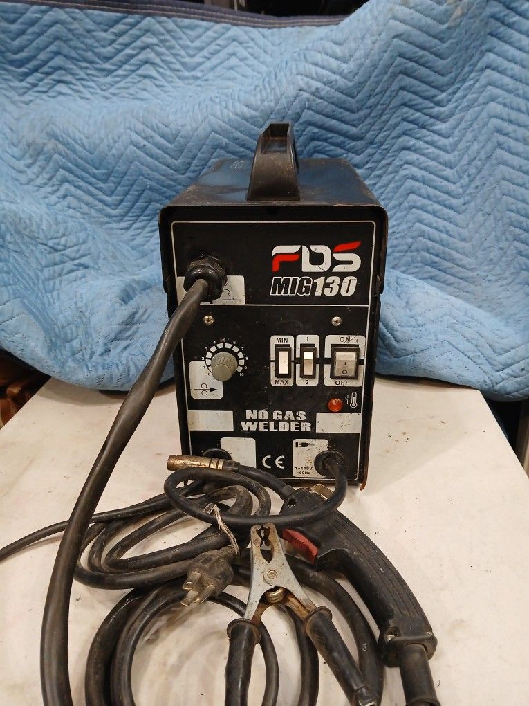 FDS MIG 130 WELDER GAS FREE
