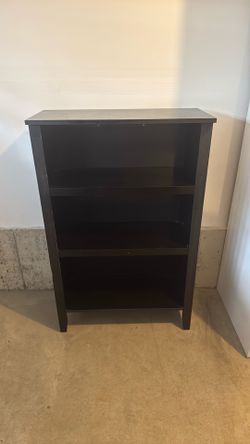 Dark brown book shelf/storage shelf