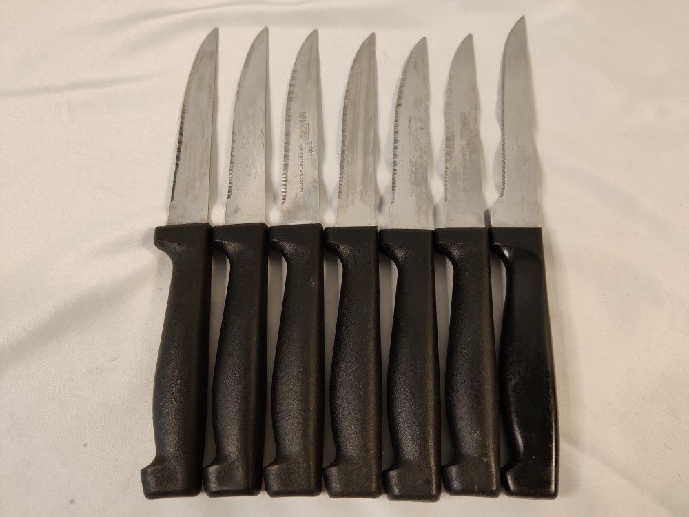 Pro-Series II 4 pc. Serrated Steak knives with triple rivet handle, 1 -  Metro Market