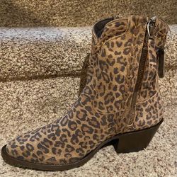 Lane Leopard Boots LB0472D. NEW IN BOX