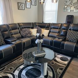 Large Sectional with Dual Reclining & USB