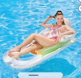 Summer Waves Relaxing Lounge New In Box Approximate inflated size: 63" Lx 30" W x 23" H