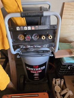 NEW Fortress 27 Gal Air Compressor – 200 PSI – 5.1 SCFM – Never Plugged In