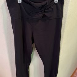 Lululemon Align HR Crop 23” Twist Waist Size 10