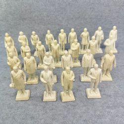 Vintage Unpainted Plastic Marx President Figures 26 Pieces Washington to Eisenhower