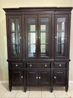 China cabinet set