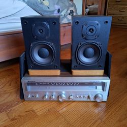 Sanyo Vintage Reciever With Pinnacle Speakers 