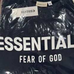 Essentials Shirt Navy Blue Or Red 