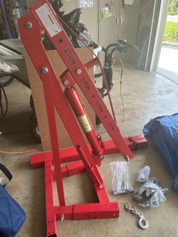 Engine Hoist•••••
