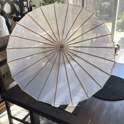White  Parasol Chinese umbrellas 31 1/2 Inches 