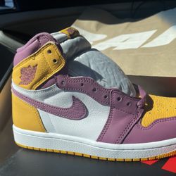 Jordan 1 Brotherhood - In Hand