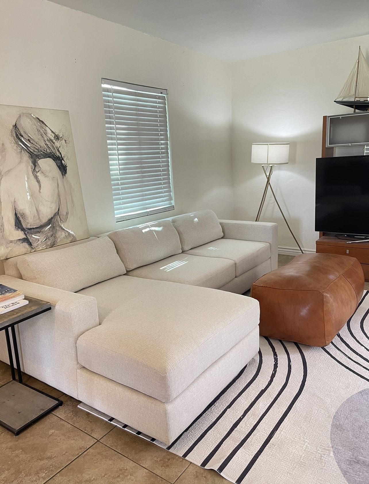 West Elm Sofá ( Delivery Available) 