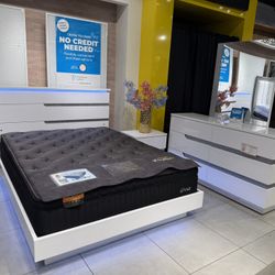 4pc Queen Bedroom Set 💞 LED Light 