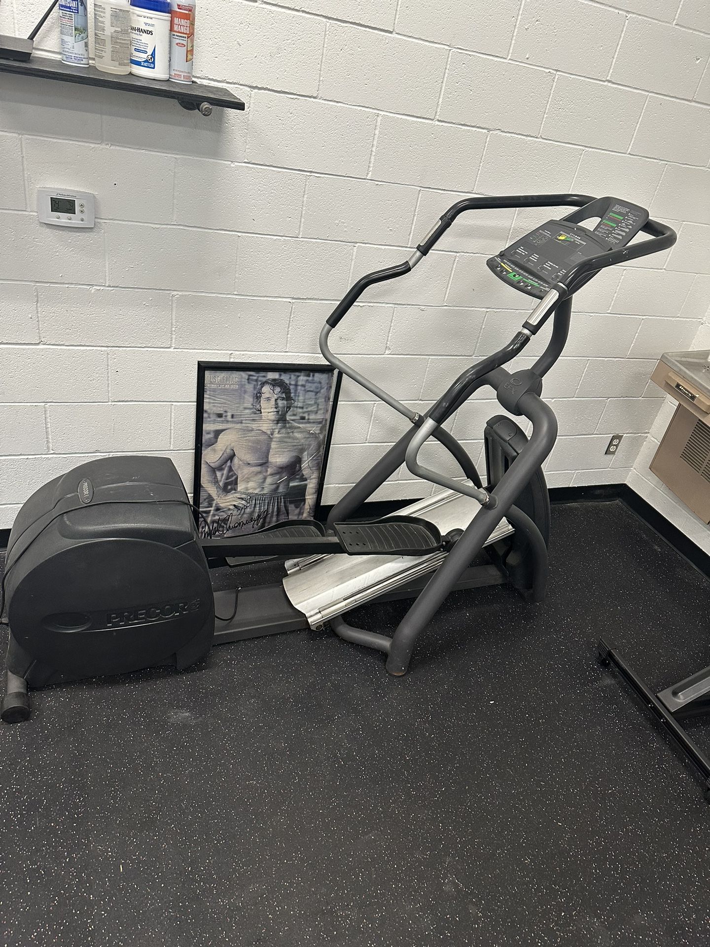 PRECOR EFX546 ELLIPTICAL