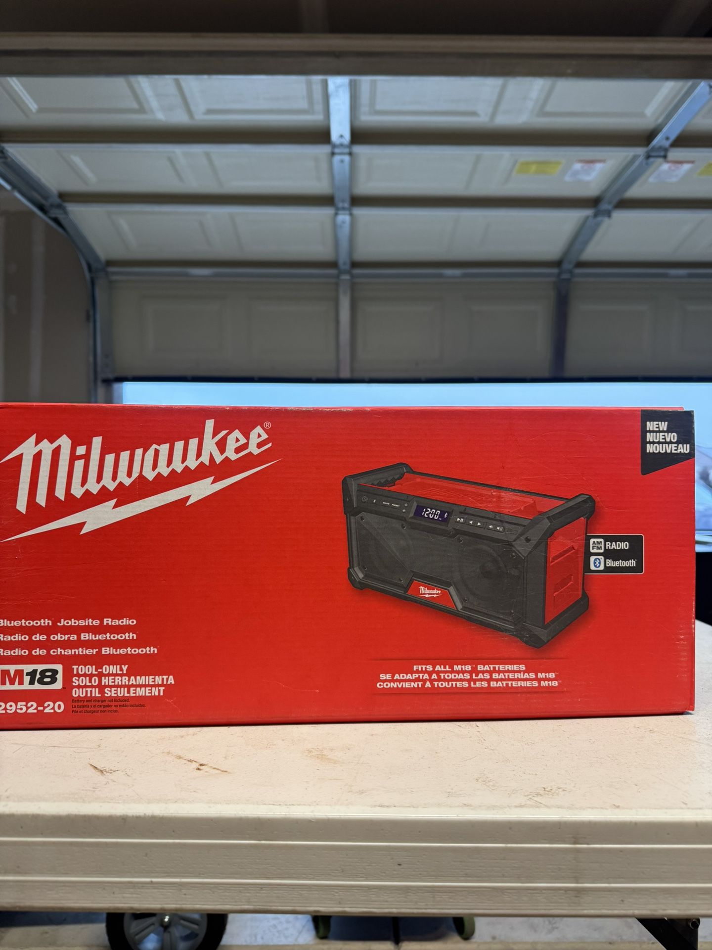 Milwaukee Speaker (NEW IN BOX)