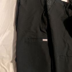 Women’s Figs Sz Small