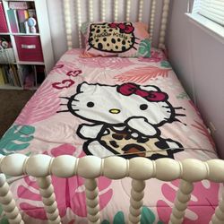 Twin Size Girls Bed 