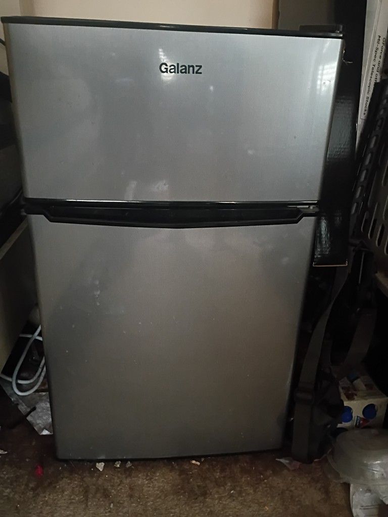 Mini Fridge With Freezer