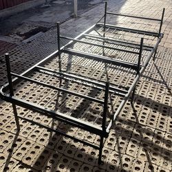 Base para cama king $30