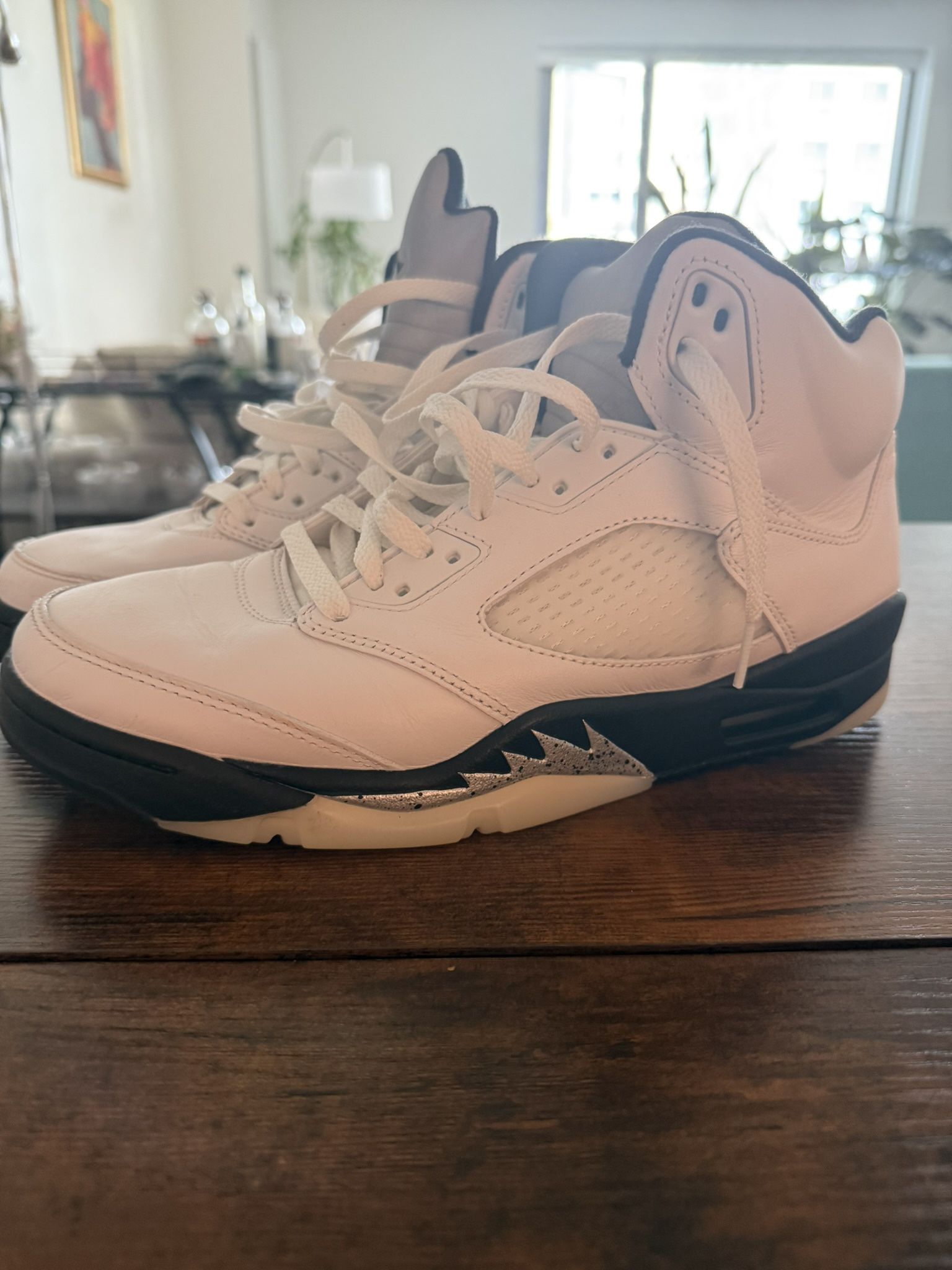 Jordan 5 (size 10) YES AVAILABLE NO NEED TO ASK